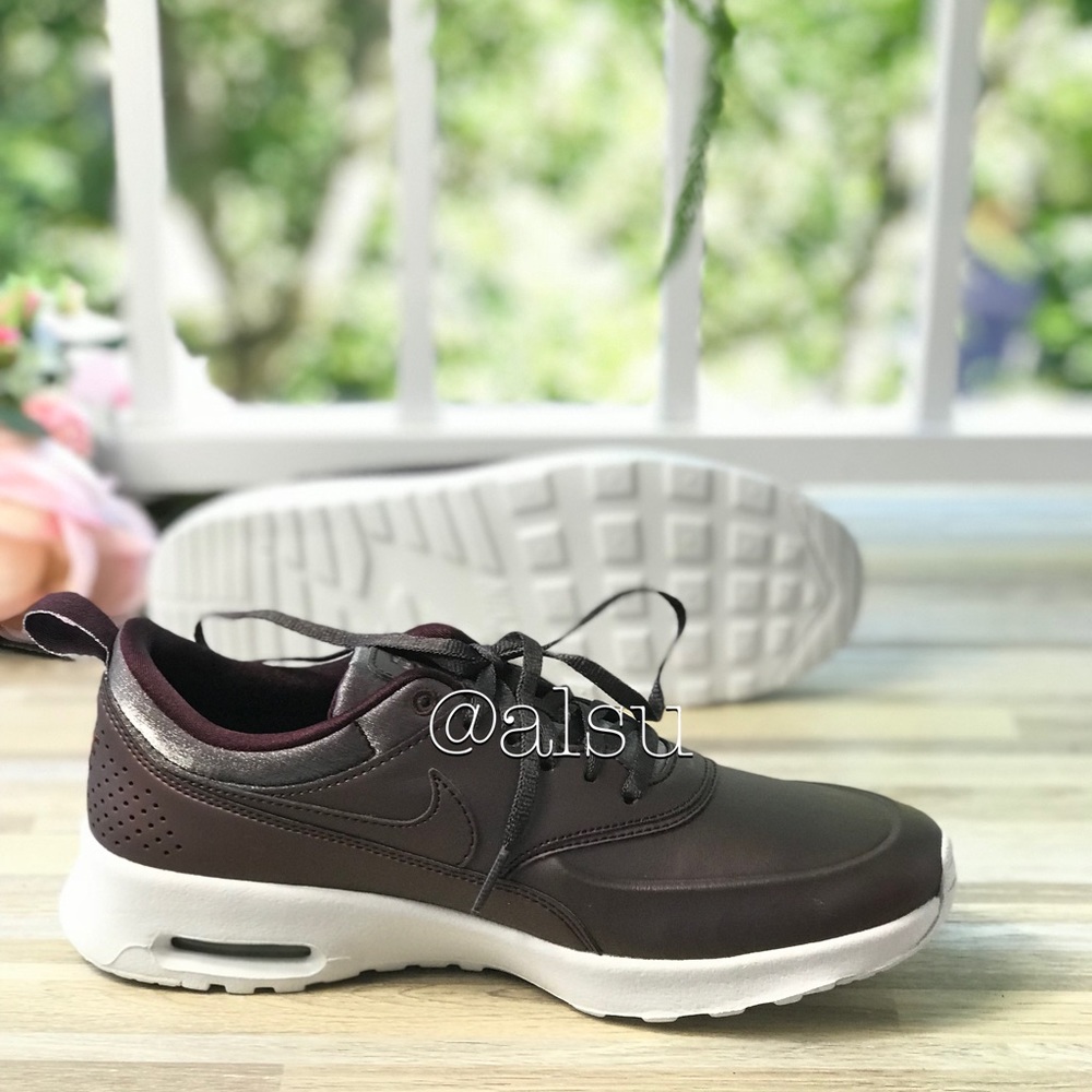 NWT Nike Air Max Thea PRM MTLC Mahogany WMNS - Picture 5 of 8
